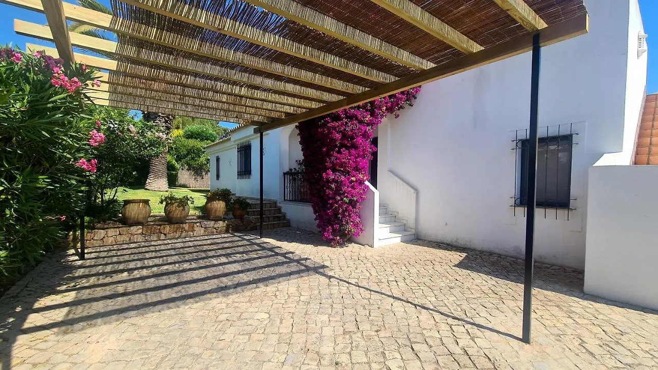 Dunas Douradas Beach Villa Benfarras