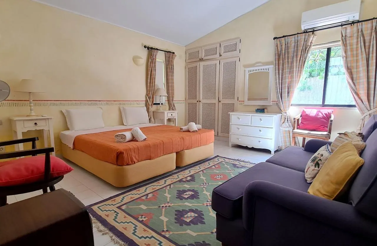 Dunas Douradas Beach Villa Benfarras