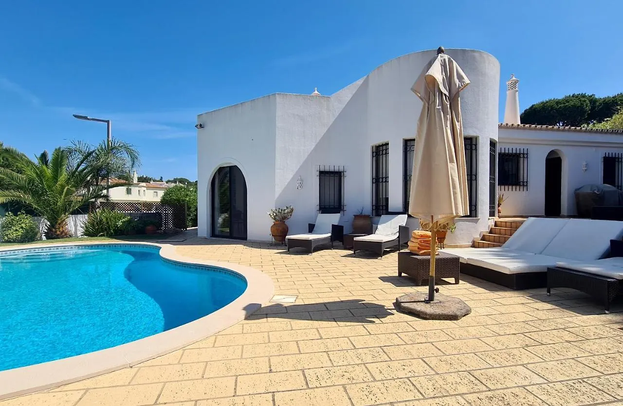 Dunas Douradas Beach Villa Benfarras Portugalsko