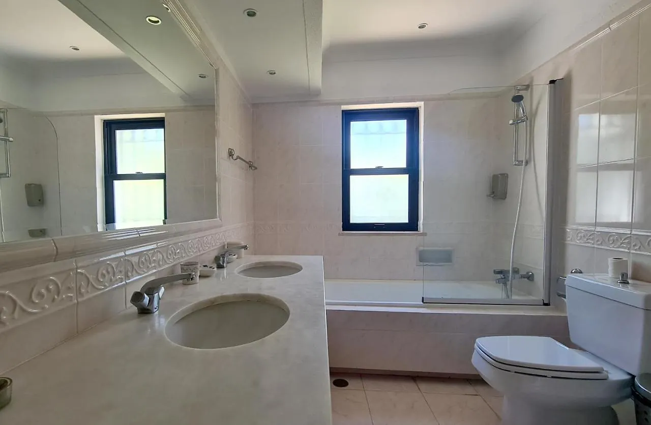 Dunas Douradas Beach Villa Benfarras Portugalsko