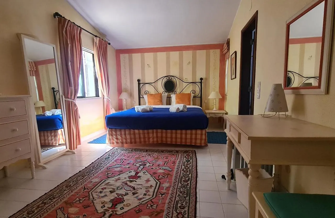Dunas Douradas Beach Villa Benfarras Portugalsko