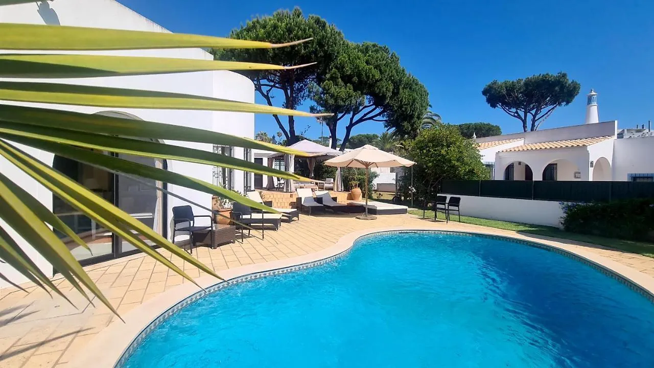 Dunas Douradas Beach Villa Benfarras Portugalsko