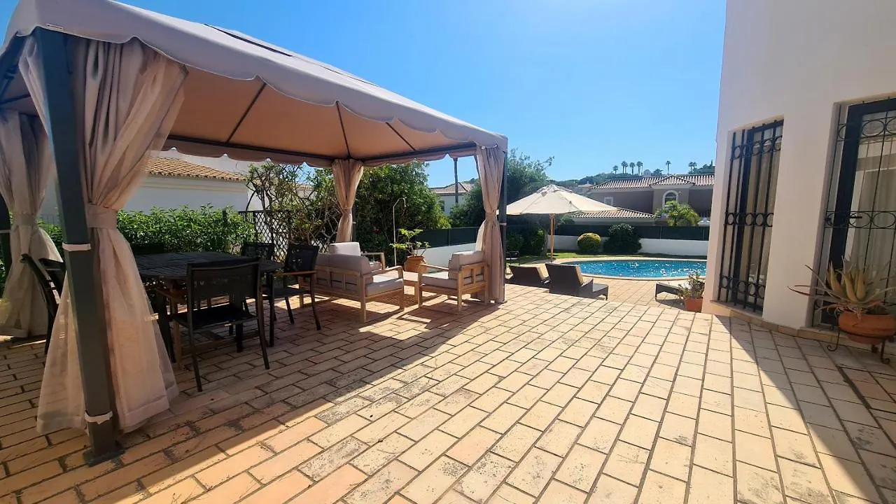 Dunas Douradas Beach Villa Benfarras Portugalsko